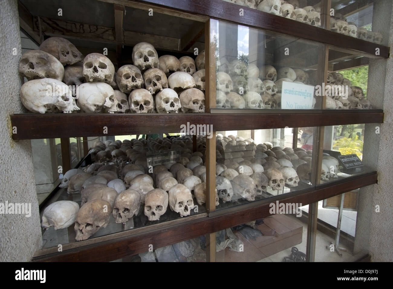 Schädel und Knochen in Killing Field, Kambodscha Stockfoto