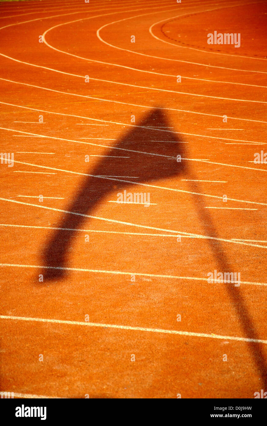 Der Banner-Schatten auf dem Laufsteg Stockfoto