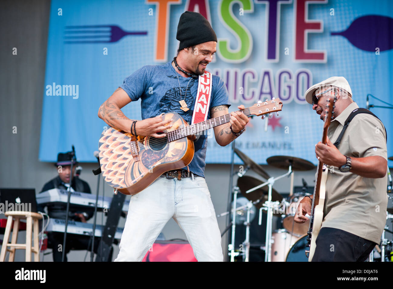 Michael Franti & Speerspitze erklingt in der Taste of Chicago, 13. Juli 2012. MAX HERMANN/ALAMY Stockfoto