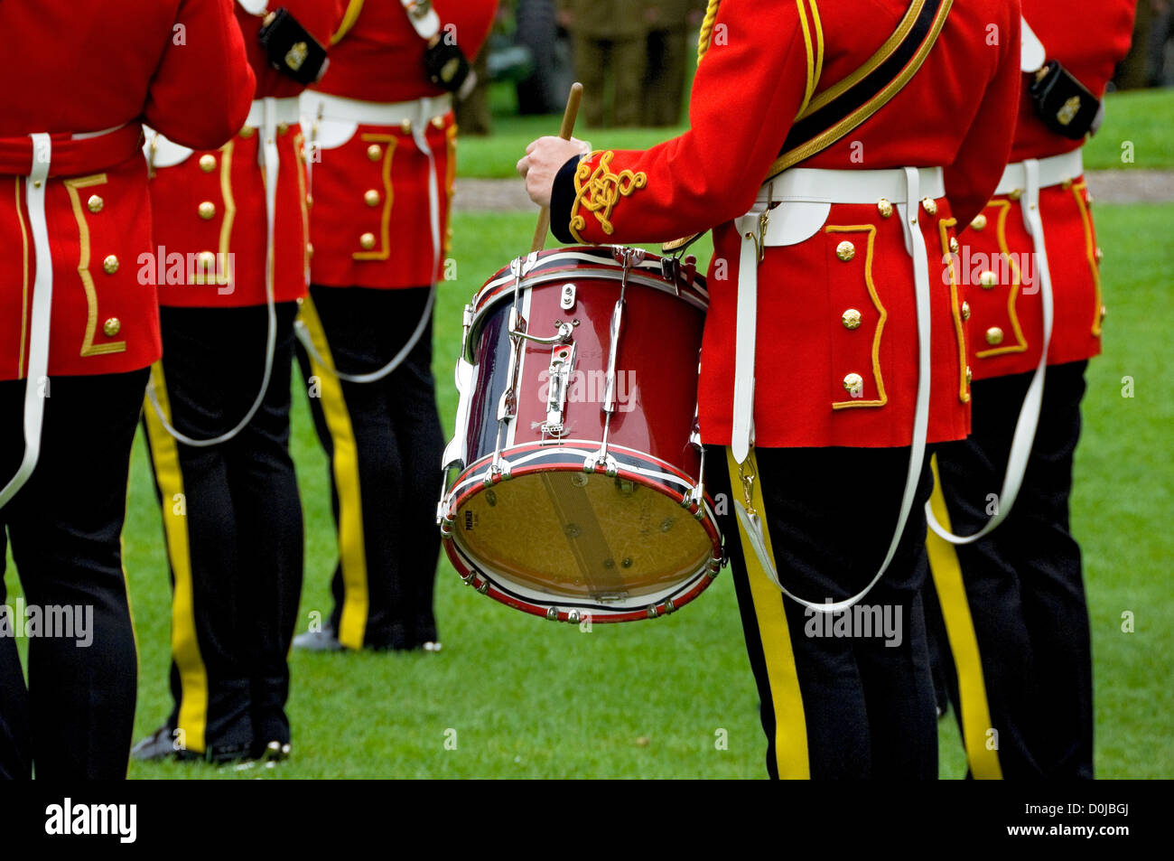 Schlagzeuger in der schweren Kavallerie und Cambrai Band am Royal Salute für Tag der Krönung im Museum Garten. Stockfoto