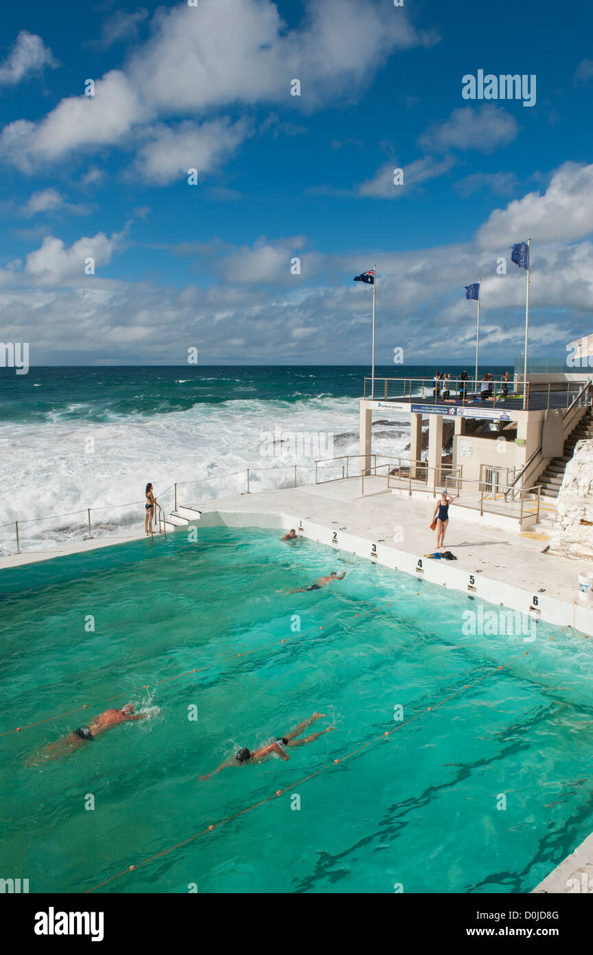 Die Bondi Icebergs Winter Schwimmverein. Gegründet in 1929 und sehr bekannten Meerwasser-Schwimmbad. Stockfoto