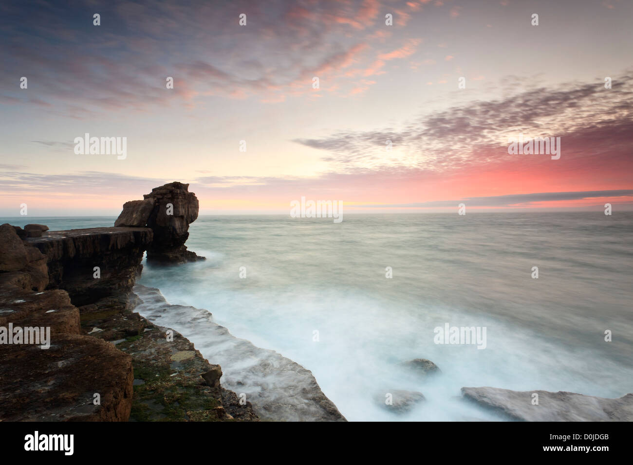 Ein Blick auf die Kanzel Felsformation in der Nähe von Portland in Dorset. Stockfoto