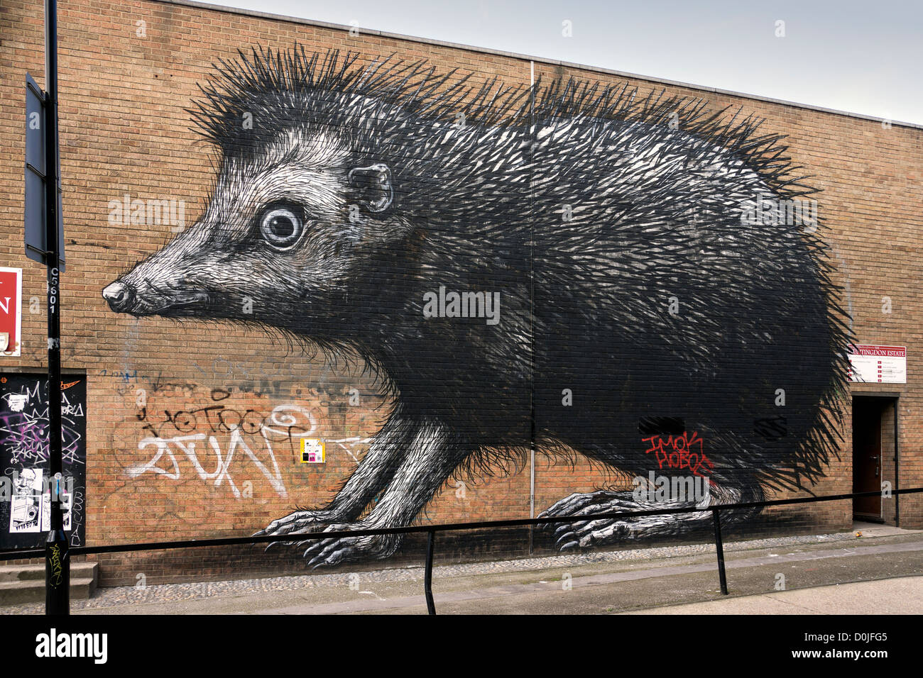 Hedhehog Street Art von ROA in Shoreditch. Stockfoto