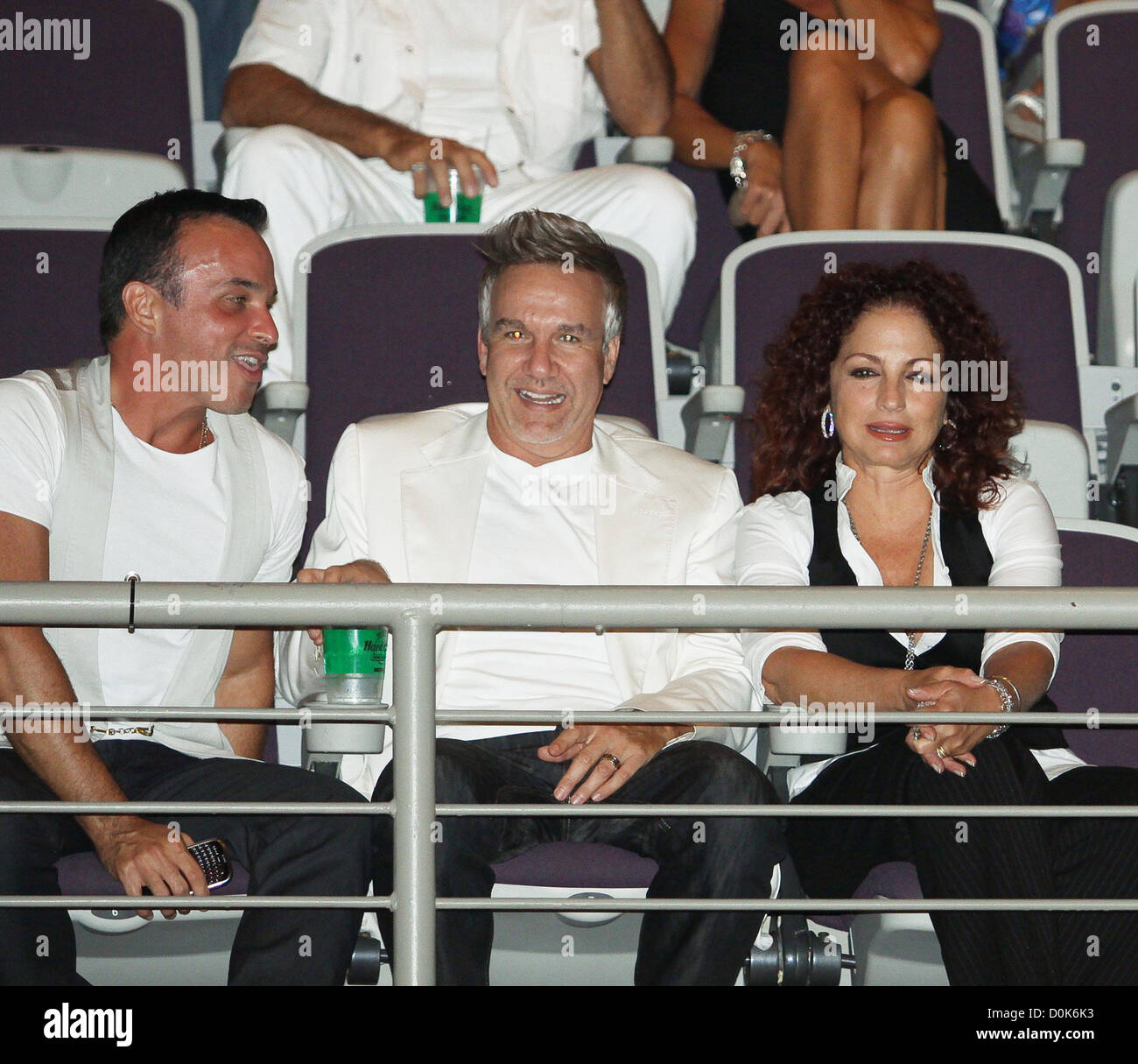 Gloria Estefan und Freunde der Donna Summer-Konzertbesuch im Hard Rock Live im Seminole Hard Rock Hotel & Casino Stockfoto