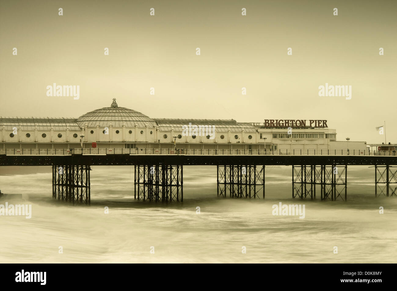 Ein Blick in Richtung Brighton Pier. Stockfoto