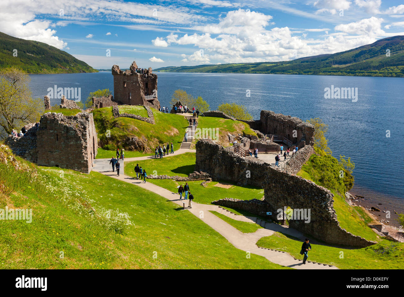 Die Überreste von Urquhart Castle am Loch Ness. Stockfoto