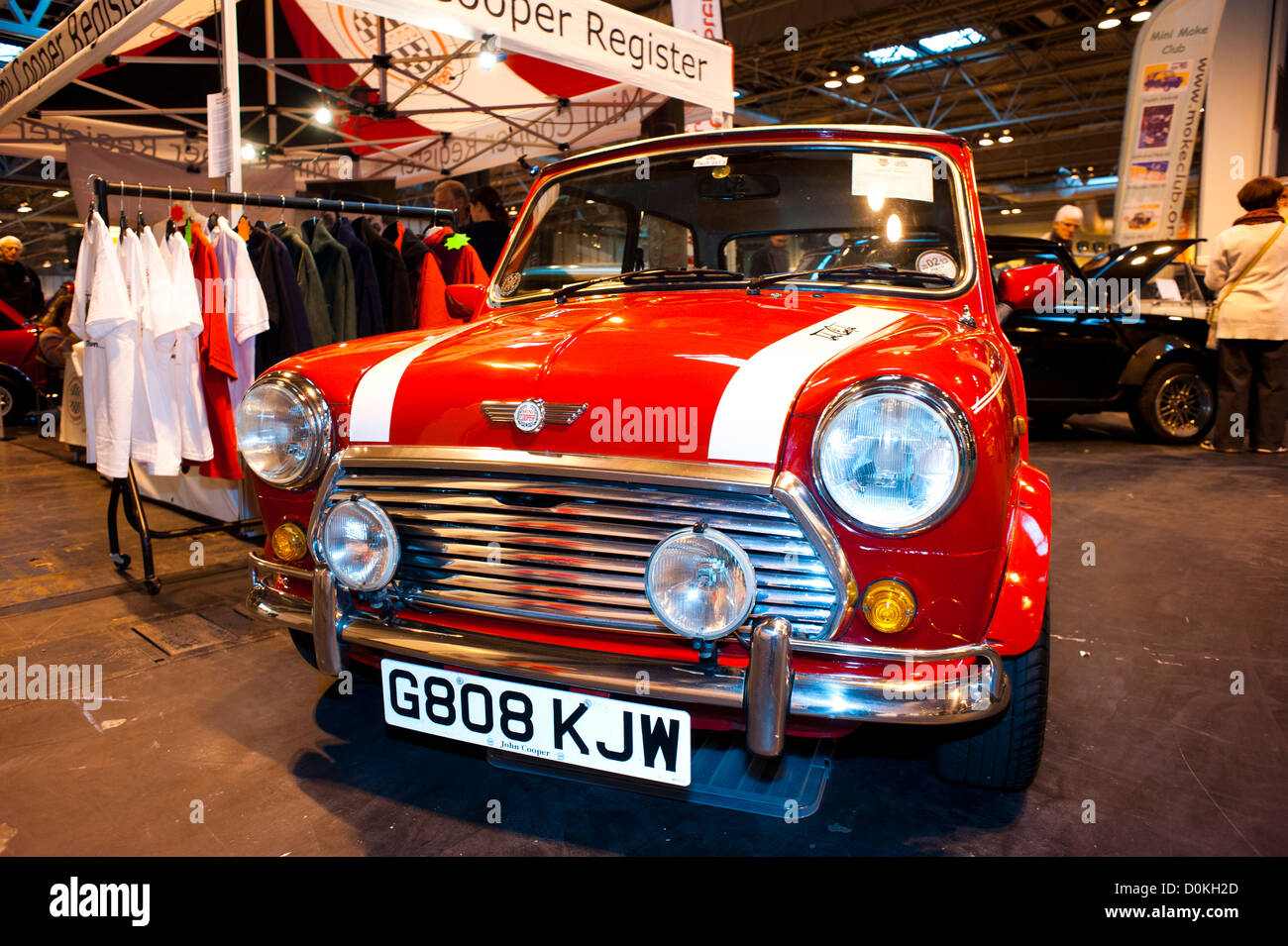 Rote Mini Cooper bei der Classic Motor Show 2012, NEC, Birmingham, West Midlands Stockfoto