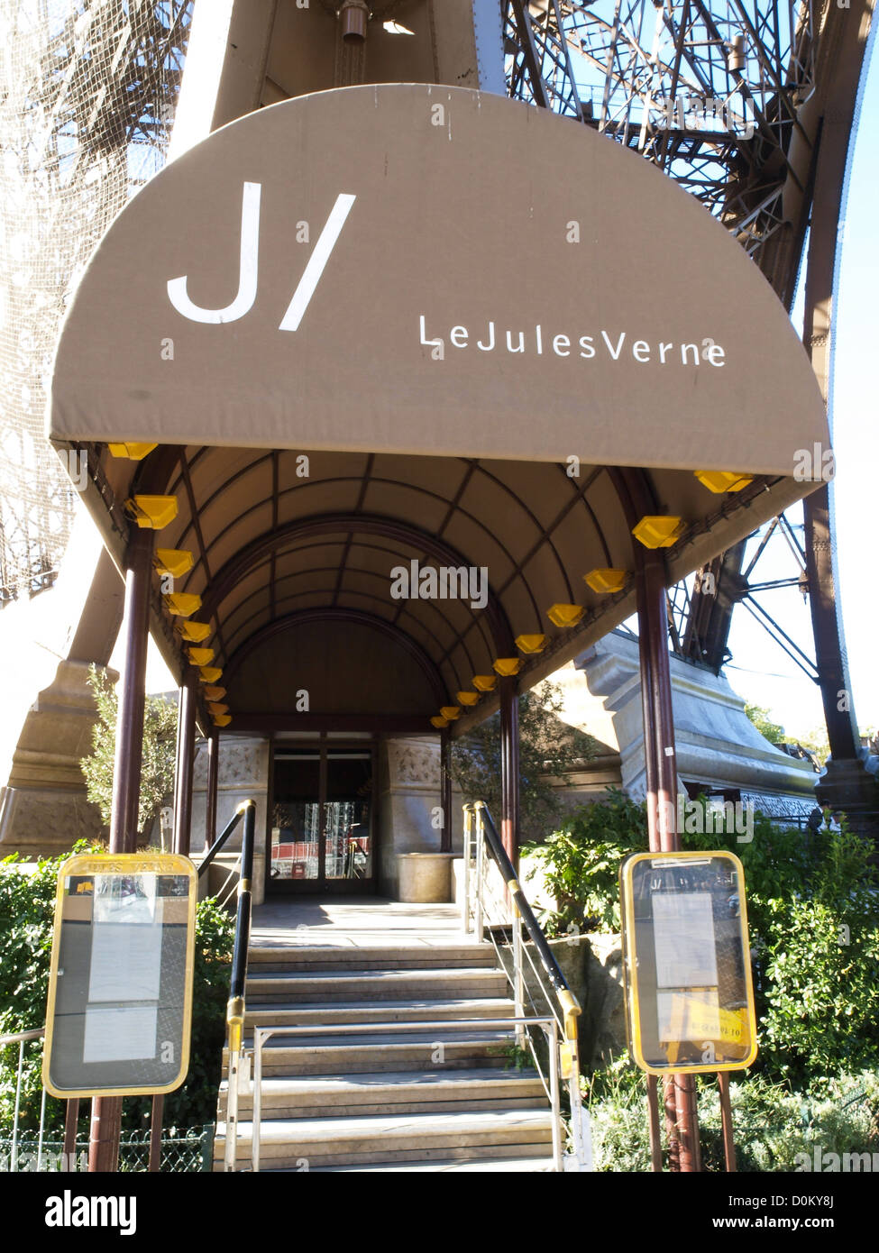 Paris, Eiffelturm, Tour Eiffel, Restaurant Le Jules Verne ...