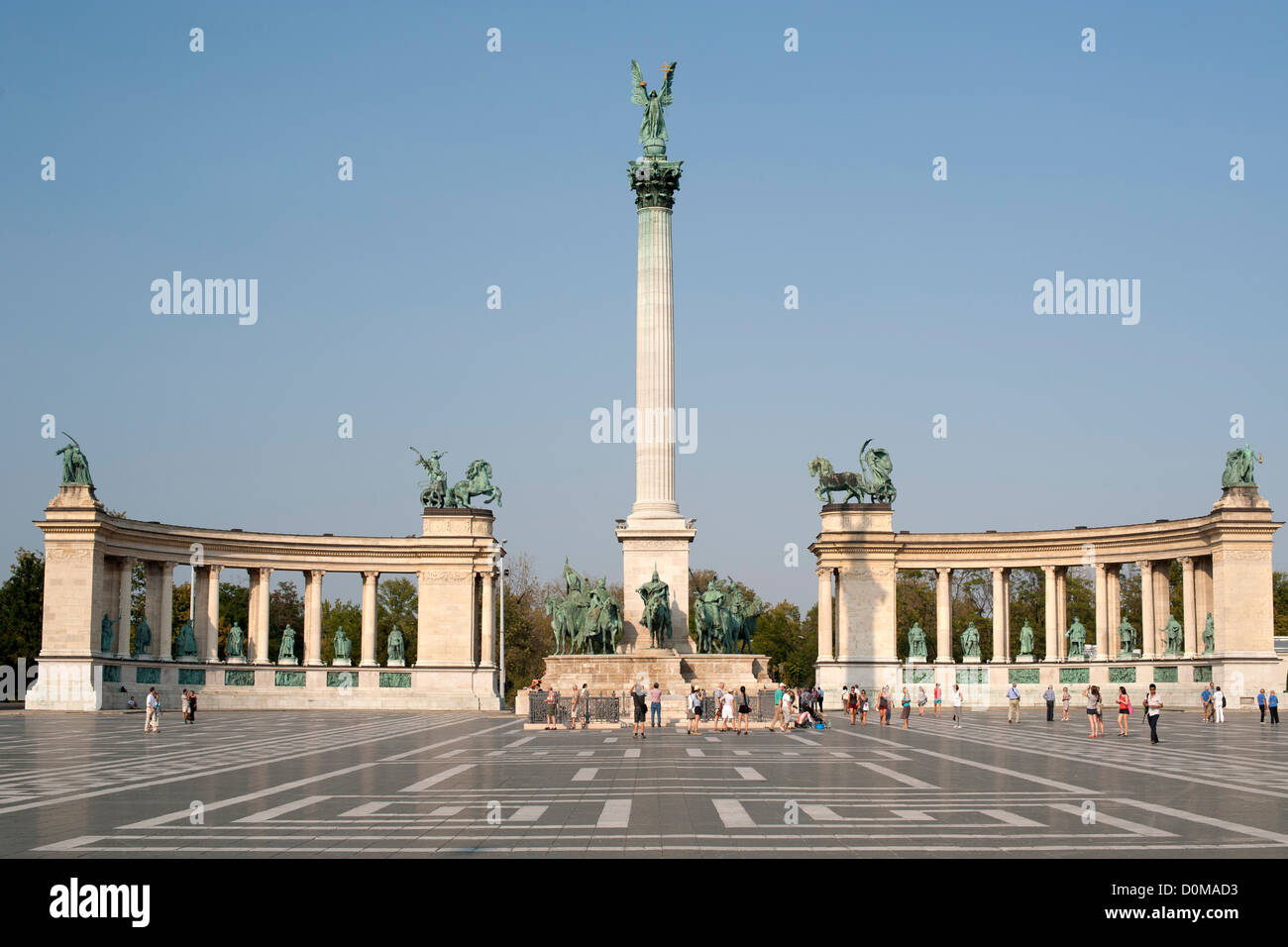 Das Millennium-Denkmal in Heldenplatz in Budapest, die Hauptstadt von Ungarn. Stockfoto