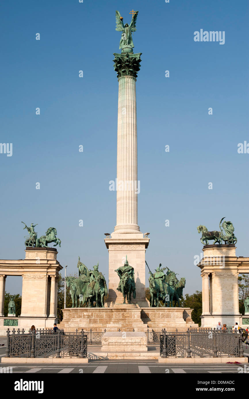 Das Millennium-Denkmal in Heldenplatz in Budapest, die Hauptstadt von Ungarn. Stockfoto