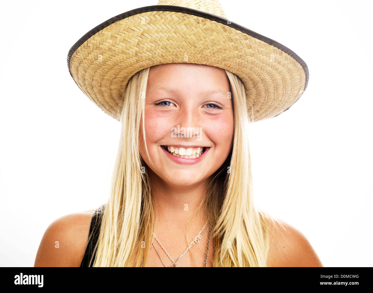 Porträt der lächelnde Mädchen mit Strohhut, Studio gedreht Stockfoto