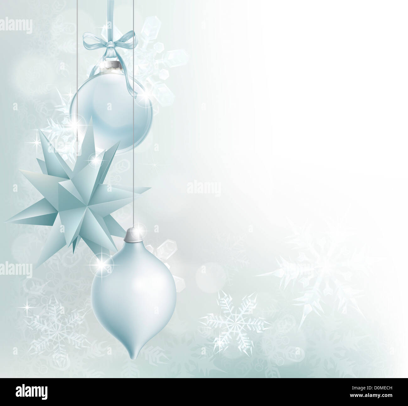 Einen blauen und silbernen Schneeflocke und Weihnachten Christbaumkugel Dekoration Hintergrund mit hängenden Ornamente, abstrakte Schneeflocken und bokeh Stockfoto