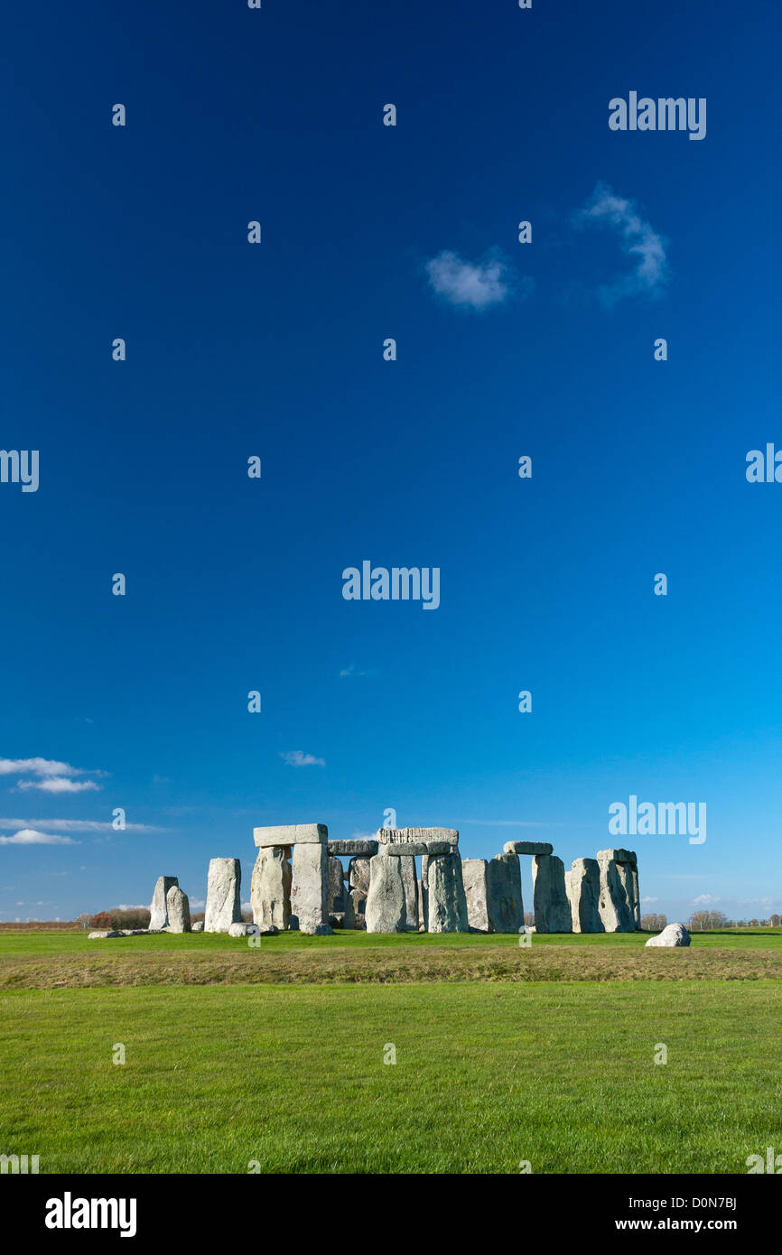 Stonehenge, antike Welterbe-Aufstellungsort. Erbaut ca. 3100-1600, in Wiltshire, England. Stockfoto