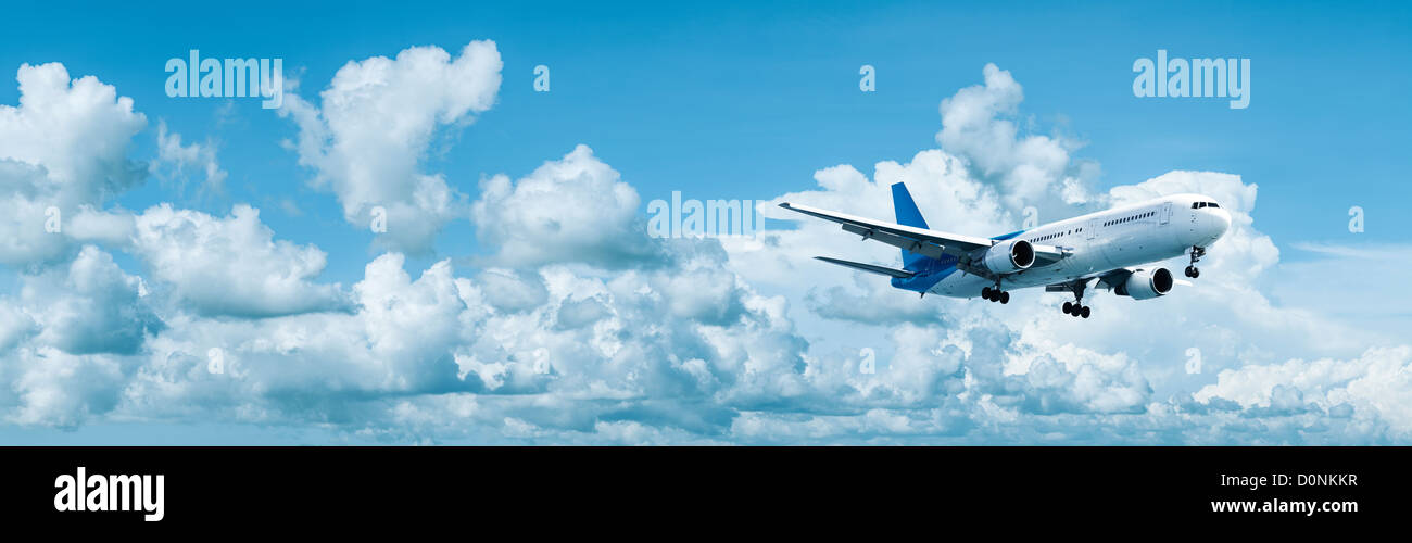 Jet-Flugzeuge im Flug. Panorama-Komposition. Stockfoto