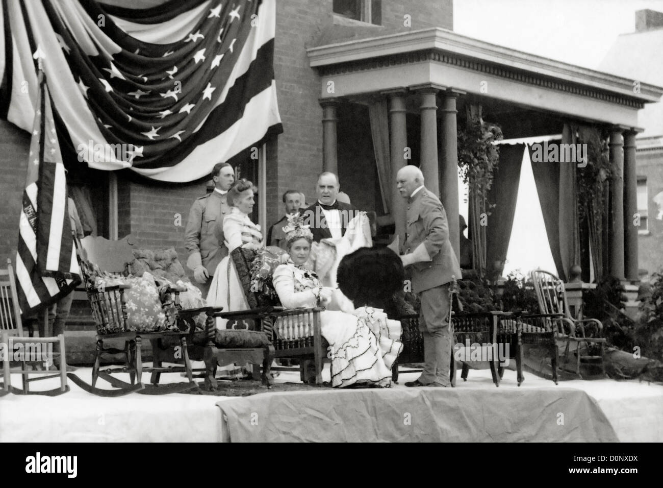Präsident McKinley auf der Überprüfung Stand Stockfoto