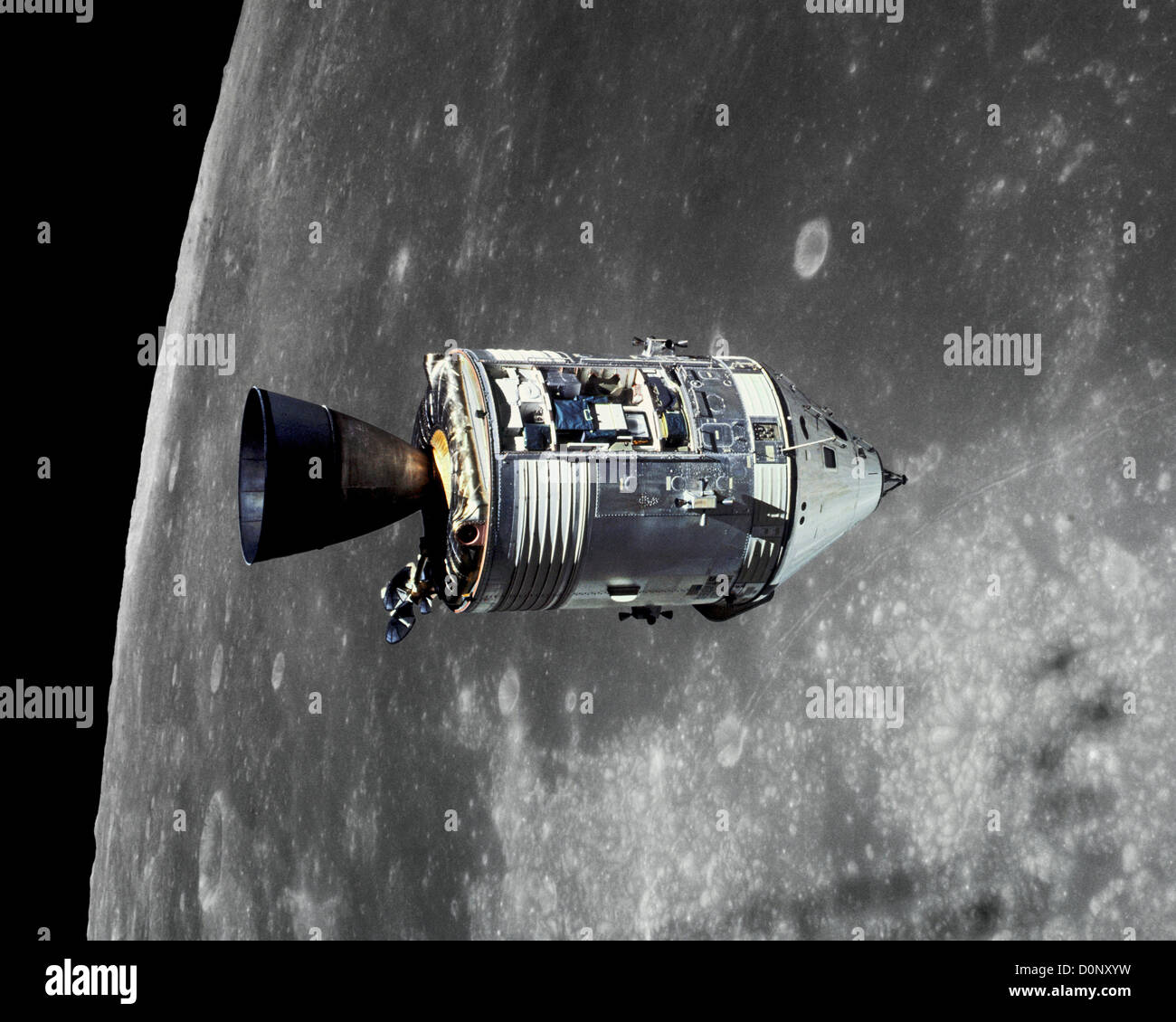 Apollo 15 Monitorbox Unterfangen umkreist den Mond Stockfoto