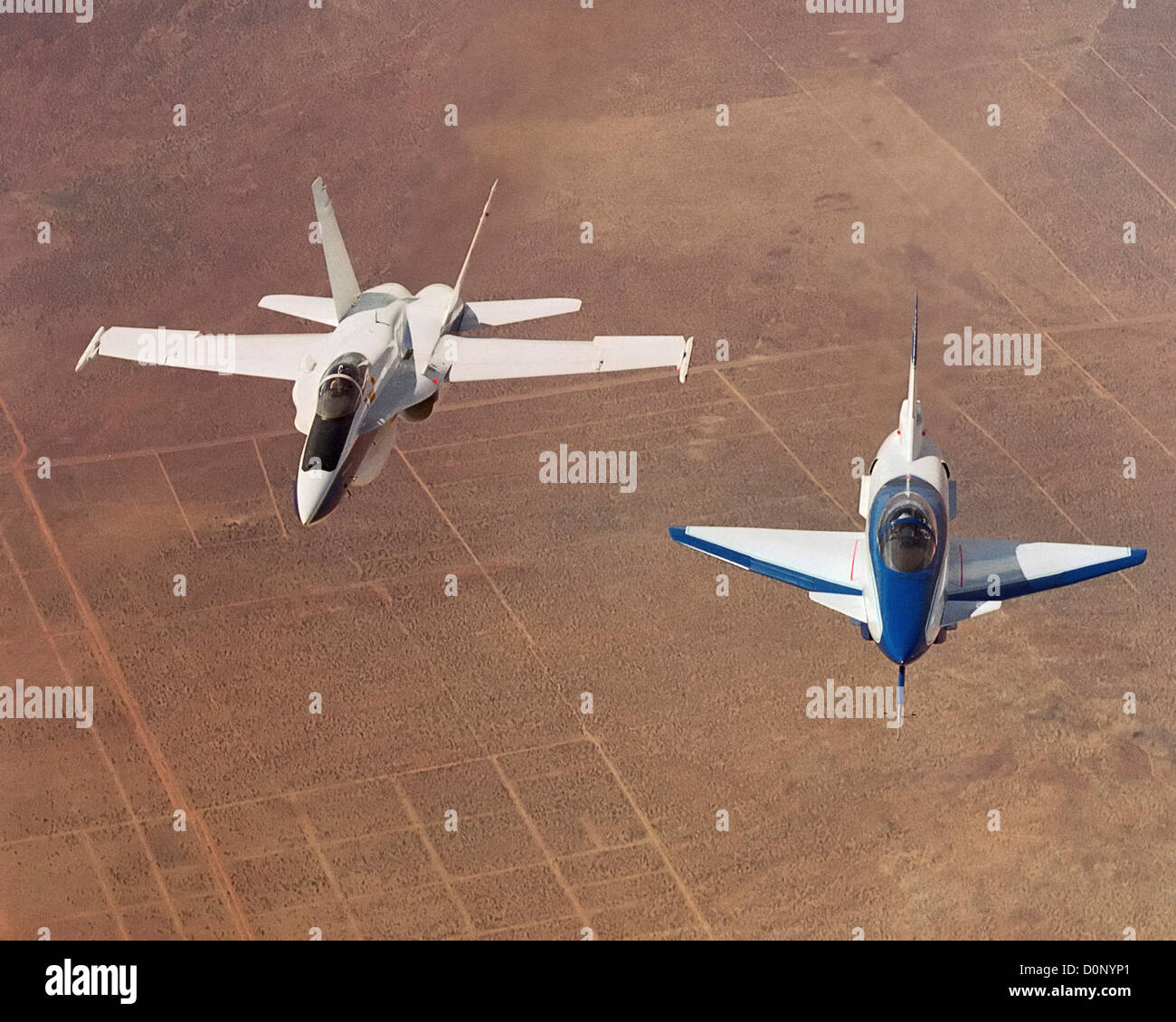 X-31 im Flug mit f-18 Chase Stockfoto