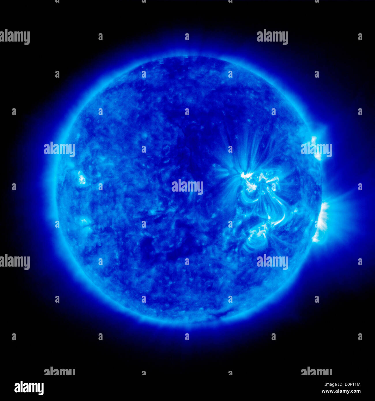 Ein Bild Sonne genommen Extreme Ultraviolet Imaging Telescope (EIT) Solar Heliospheric Observatory (SOHO) 171 Angström Schleifen zeigt Stockfoto