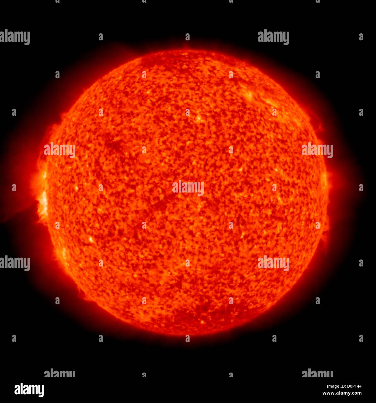 Einen Blick ziemlich Normal Sun solar Protuberanzen am Rand gesehen in Solar Heliospheric Observatory (SOHO) die Extreme ultraviolet Imaging Stockfoto