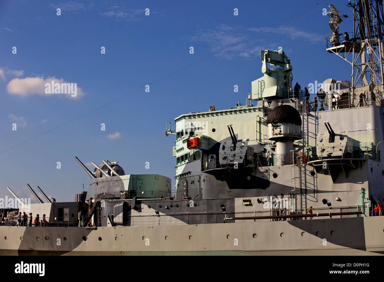 Schlachtschiff HMS Belfast WW2 jetzt ein schwimmendes Museum liegt an der Themse in der Nähe von London Bridge, London, UK Stockfoto
