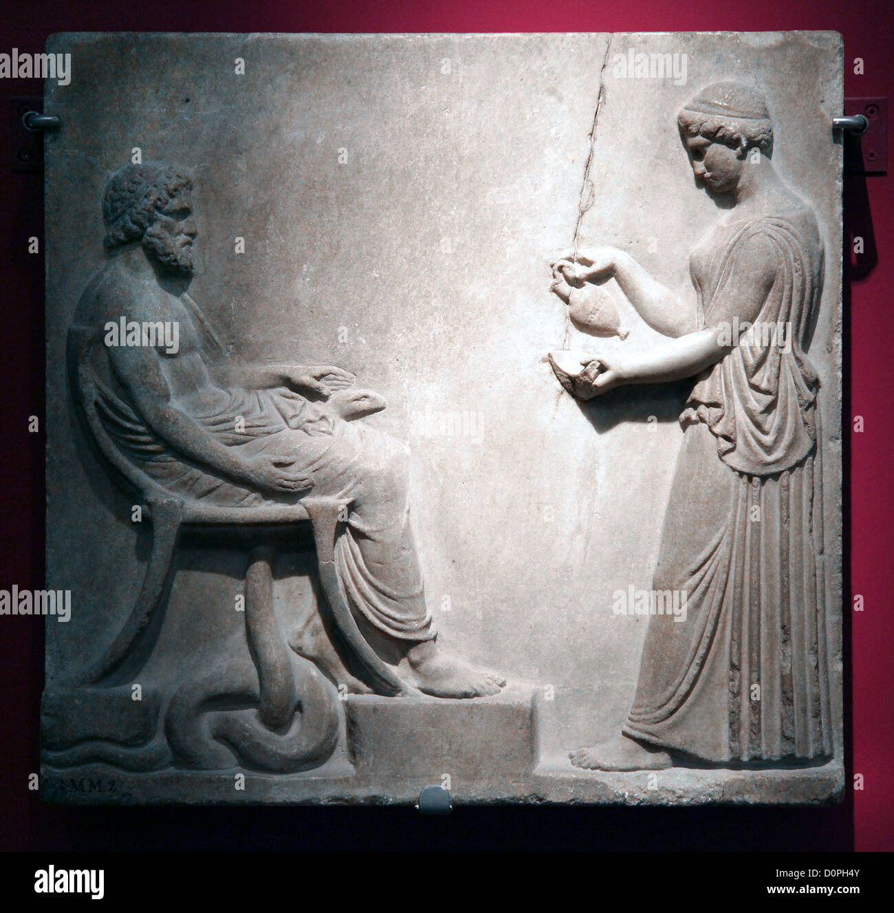 Gott der Medizin, Asklepios und seine Tochter Hygieia, alten Marmor Skulptur. Stockfoto