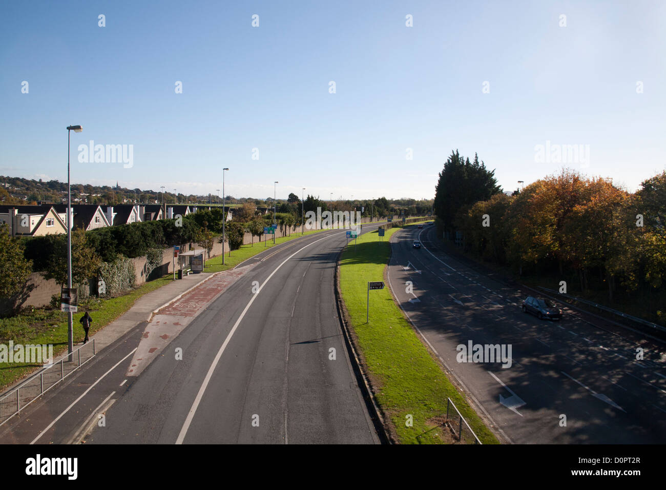 N11 zweispurigen Straße am Cabinteely in Dublin Irland Stockfoto