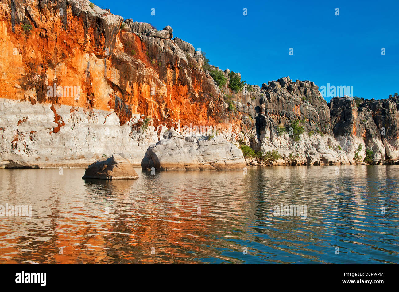 Spiegelungen der Geiki Gorge in Fitzroy River. Stockfoto