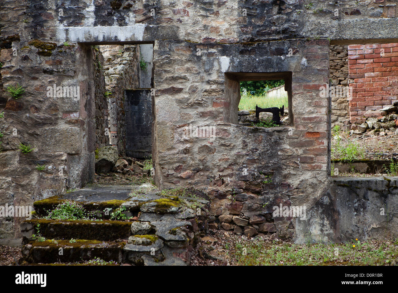 die Ruinen von der Nazi-Gräuel des 10. Juni 1944 in Oradour Sur Glane, Limousin, Frankreich Stockfoto