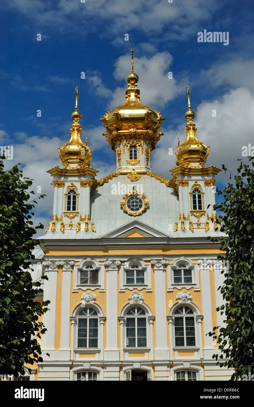 Kirche von der großen Peterhofer Palast Stockfoto