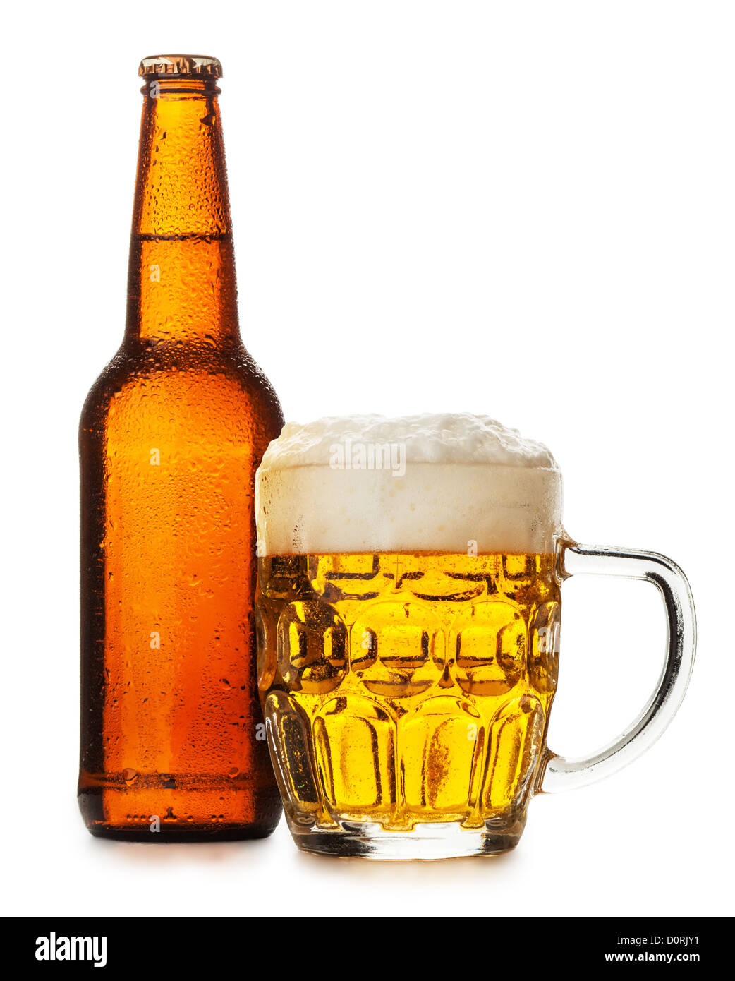 Maß Bier auf dem weißen Hintergrund isoliert Stockfoto