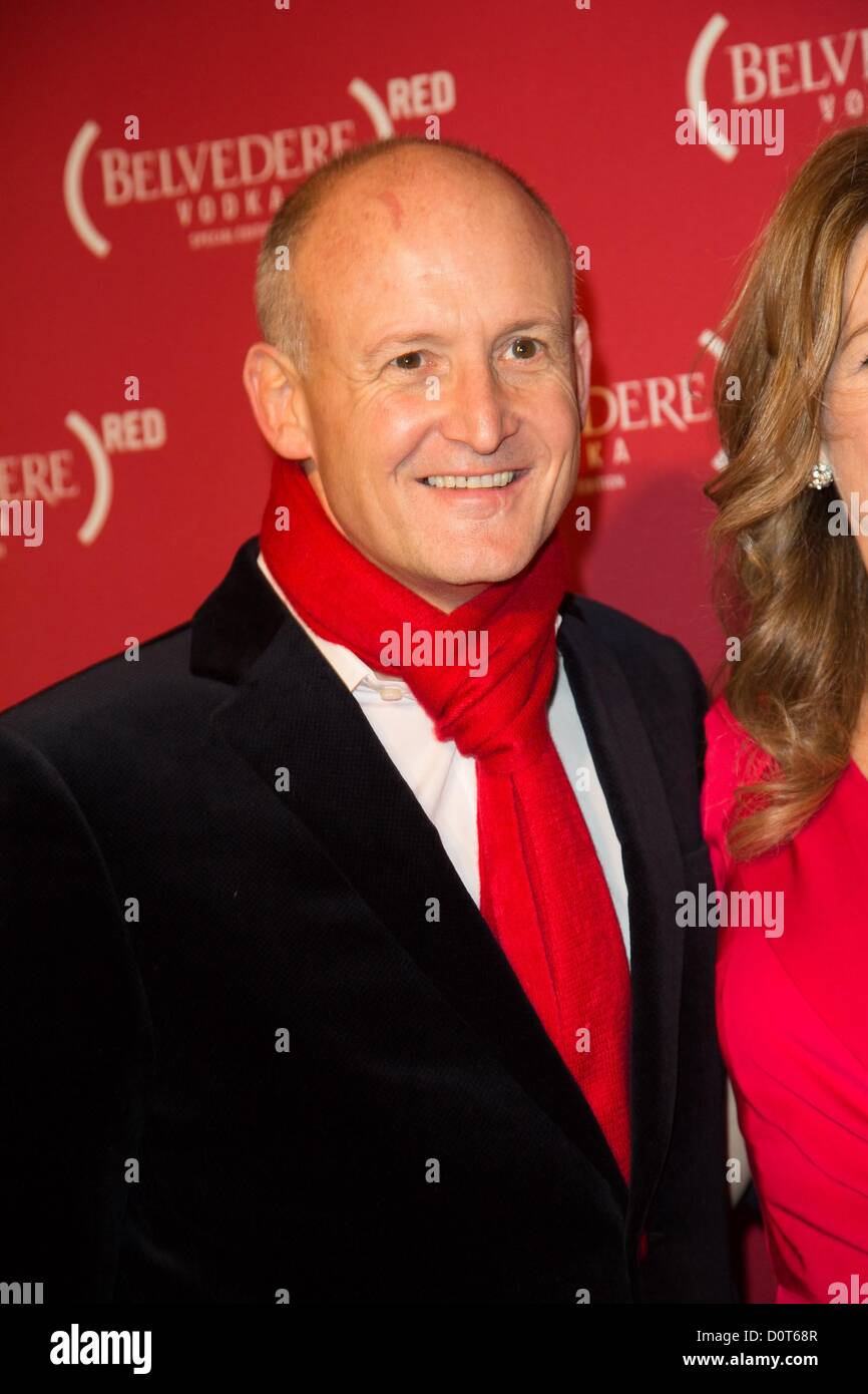 New York, USA. 29. November 2012. Charles Gibb im Ankunftsbereich für Belvedere Vodka und (rot) feiern Welt-AIDS-Tag, Gansevoort Plaza, New York, NY 29. November 2012. Foto von: Yusuke Suzuki/Everett Collection Stockfoto