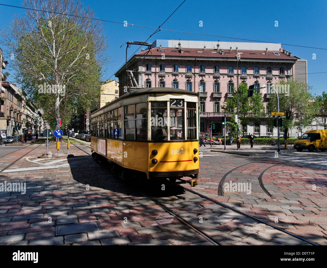 Gelb, Italien, Mailand, Gips, Ort, Raum, Bahn, Stadt, Stadt, Straßenbahn, Straßenbahn, Straßenbahn, Verkehr, öffentliche Verkehrsmittel Stockfoto