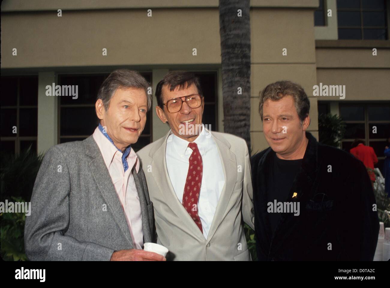 DEFOREST KELLEY mit Leonard Nimoy und Williams Shalner 1991.L1591. (Kredit-Bild: © Craig Skinner/Globe Photos/ZUMAPRESS.com) Stockfoto