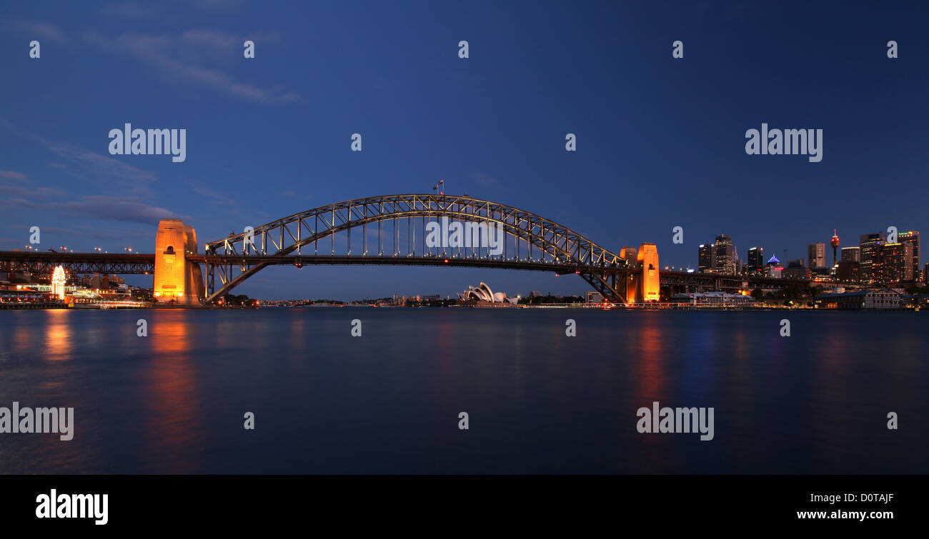 Sydney Opera House, Harbour Bridge, Opera, Opernhaus, Brücke, Hafen, Hafen, Wasser, Highlight, Ort von Interesse, Wahrzeichen, S Stockfoto