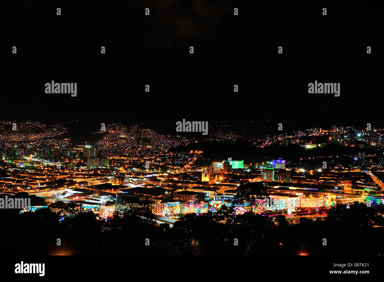 Innenstadt, Stadt, Nacht, Abend, Lichter, Medellin, Kolumbien, Südamerika Stockfoto