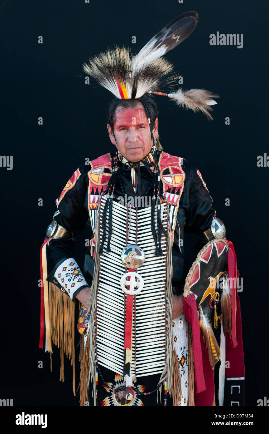Jim Yellowhawk Lakota Sioux, South Dakota, USA, USA, Amerika, Nordamerika, native Indian, indian, Kostüm, Feder Stockfoto