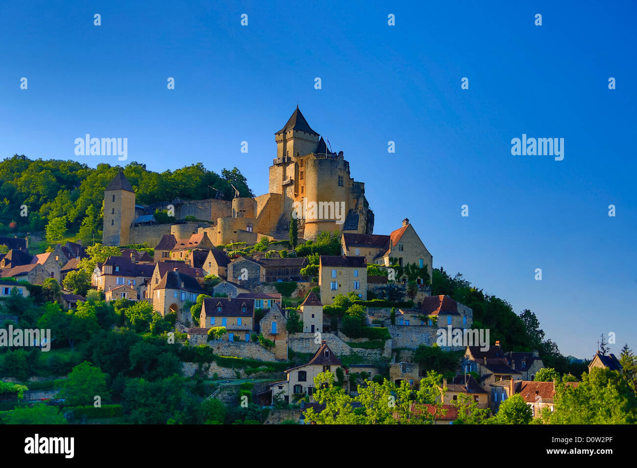 Frankreich, Europa, Reisen, Dordogne, Castelnaud, Milandes, Burg, Architektur, Skyline, Steilfelsen, mittelalterlich, Turm, herkömmlichen Stockfoto