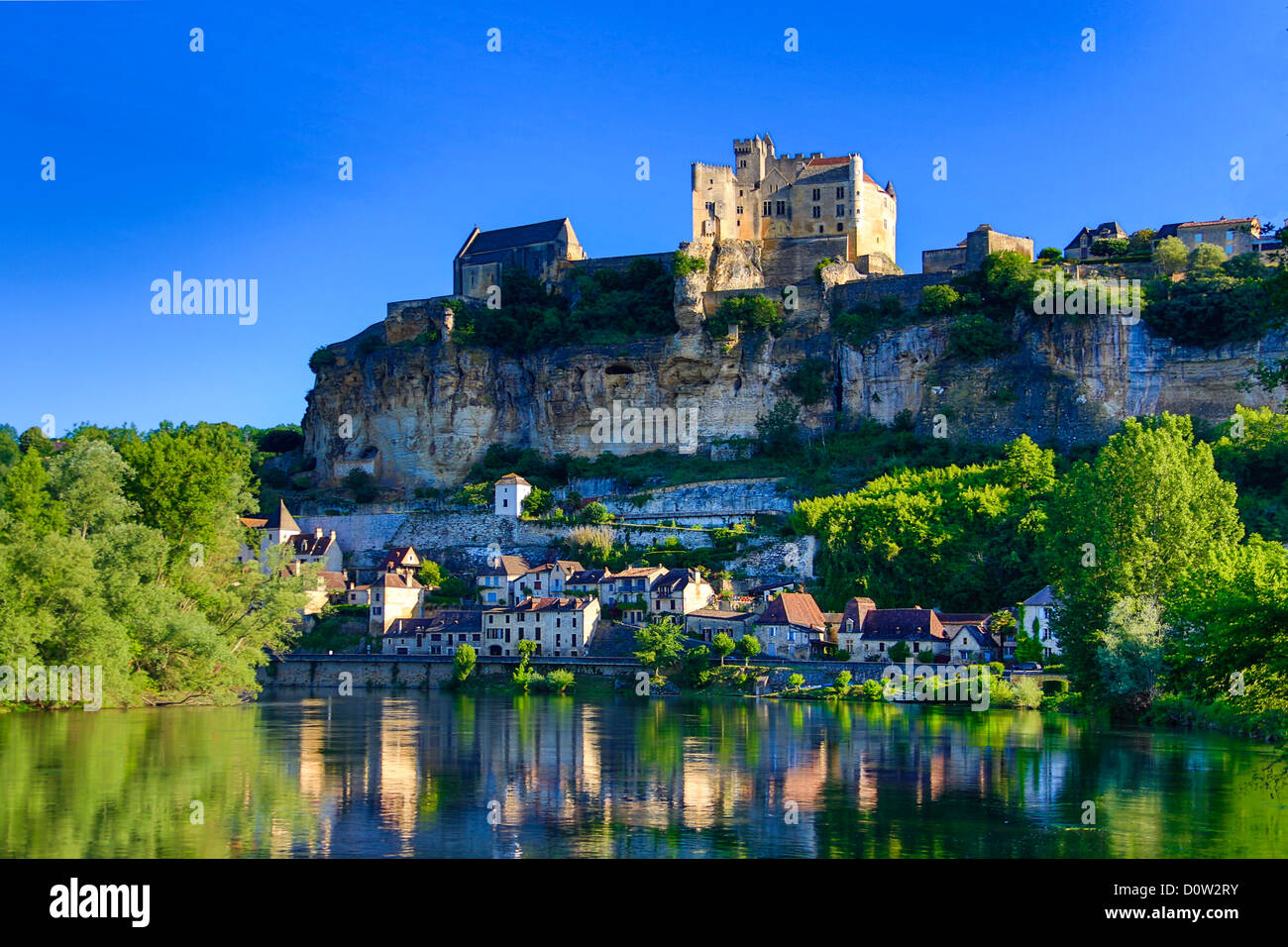 Frankreich, Europa, Reisen, Dordogne, Beynac, Architektur, Burg, Landschaft, mittelalterliche, Morgen, Fluss, Skyline, steile Felsen, Towe Stockfoto