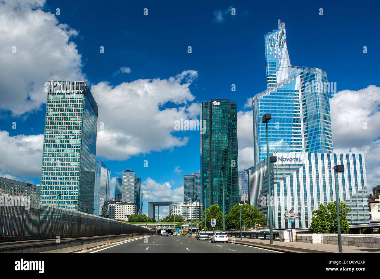 Frankreich, Europa, Reisen, Stadt, Paris, La Défense, Bogen, La Grande Arche, Architektur, Gebäude, Verteidigung, neue Straße, Skyline, sk Stockfoto