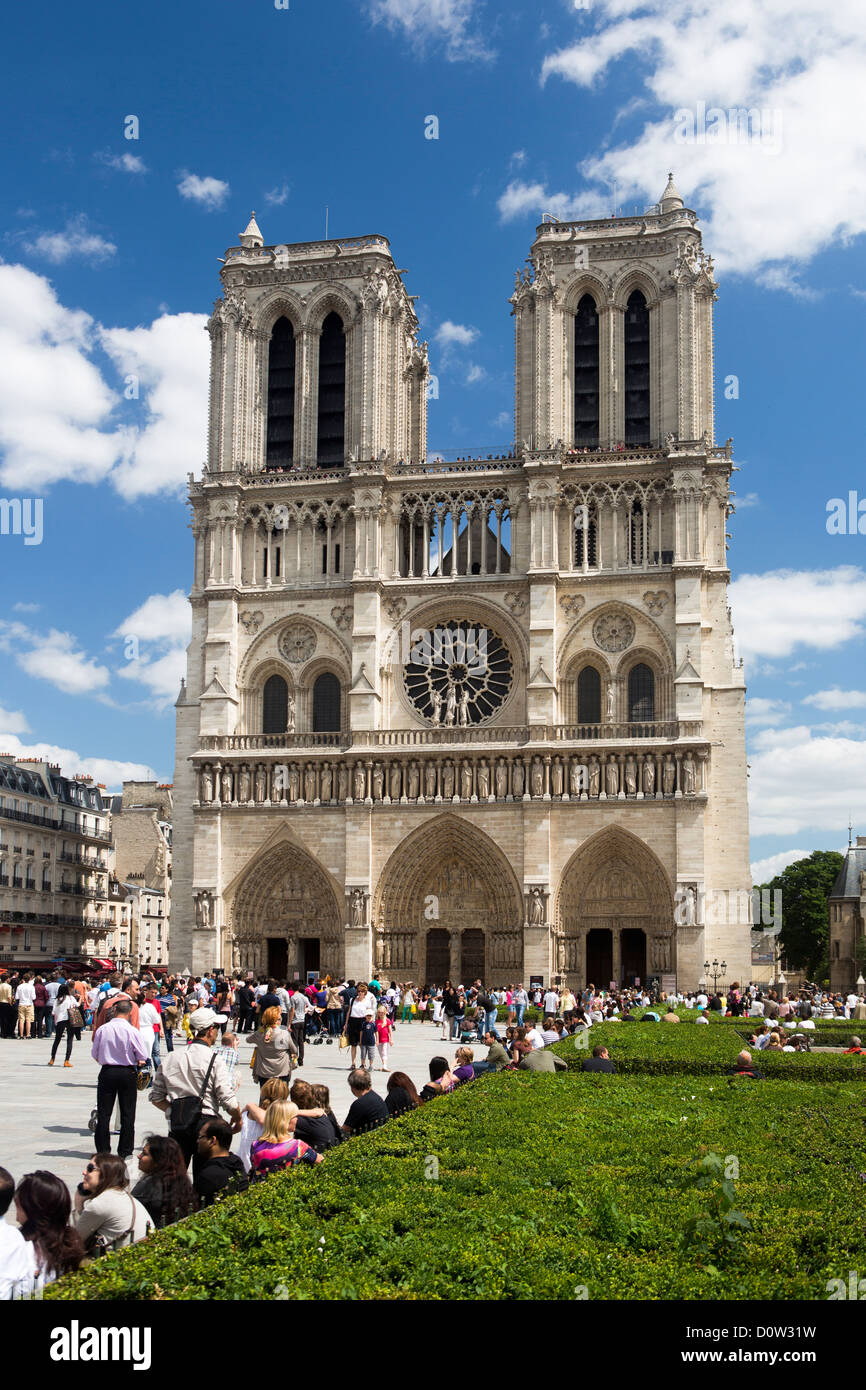 Frankreich, Europa, Reisen, Paris, Stadt, Notre Dame, Architektur, Dom, Geschichte, Menschen, Skyline, Tourismus, Unesco Stockfoto