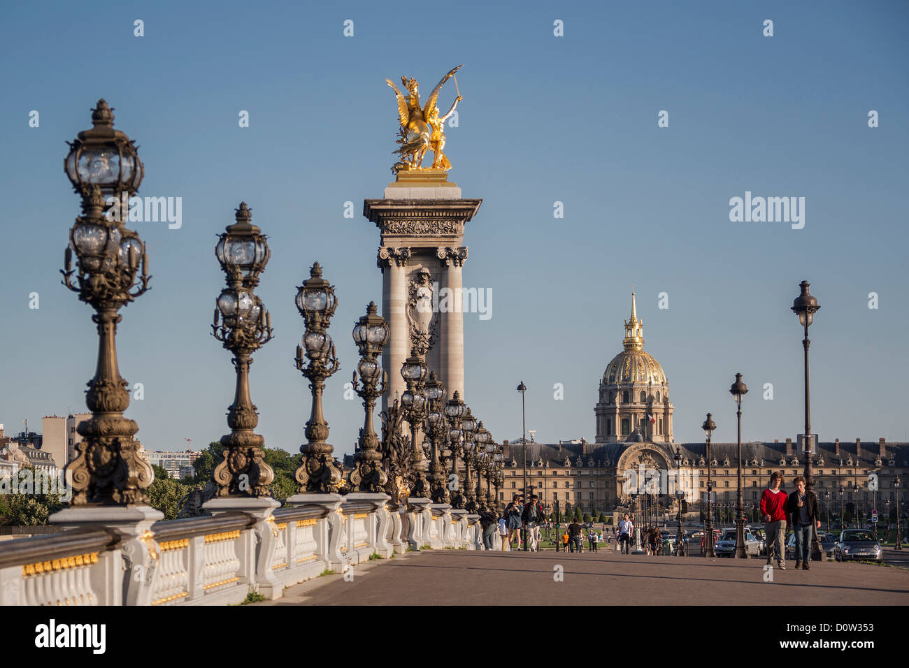 Frankreich, Europa, Reisen, Paris, Stadt, Brücke Alexander III, Detail, Architektur, Kunst, künstlerische, Brücke, Lampe, Licht, Denkmal, m Stockfoto