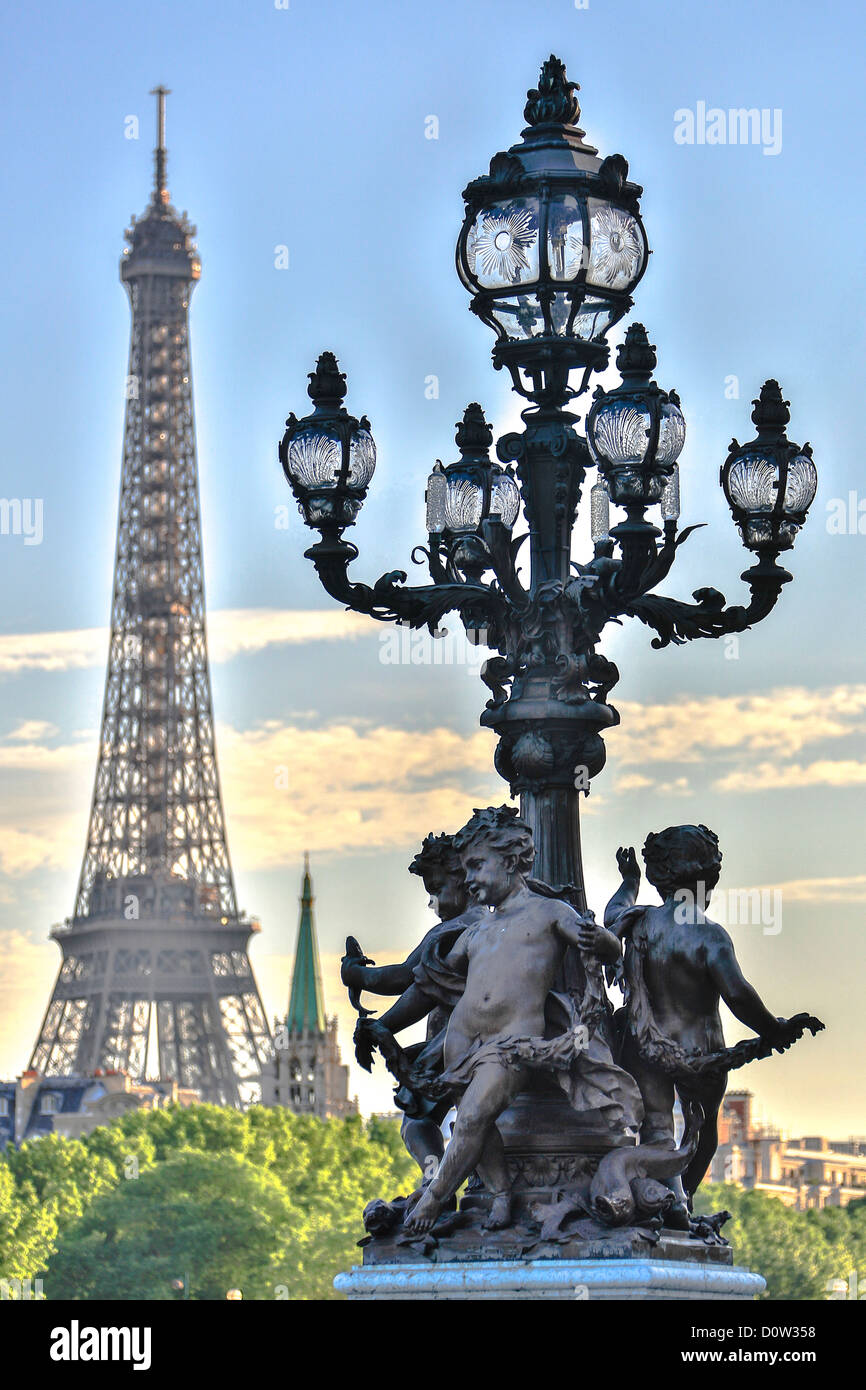 Frankreich, Europa, Reisen, Paris, Stadt, Brücke Alexander III, Detail, Architektur, Kunst, künstlerische, Brücke, Lampe, Licht, Denkmal, m Stockfoto