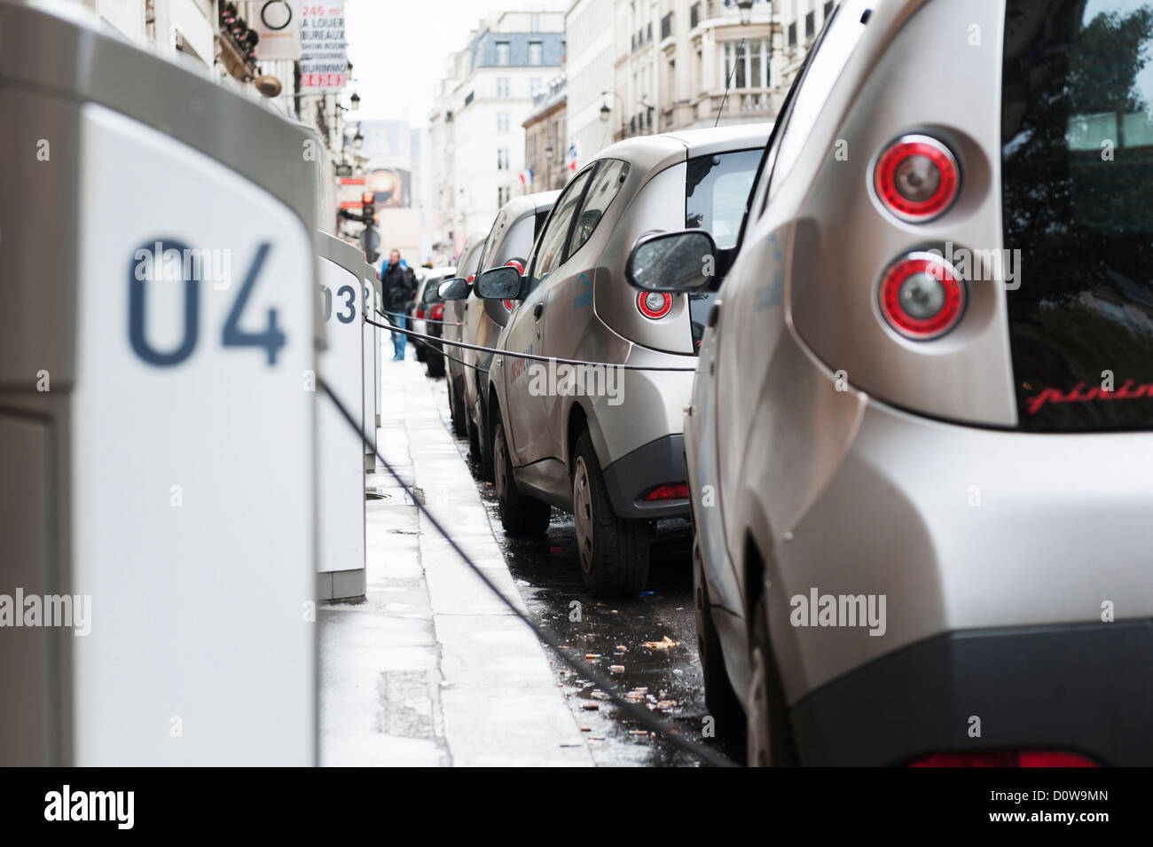 Autolib Elektroautos Ladestation - Paris-Straße Stockfoto