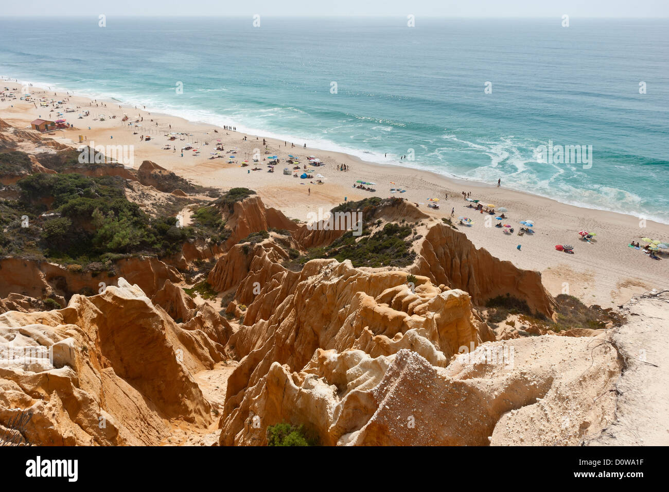 Sandsteinfelsen in Gale Strand, Comporta, Portugal Stockfoto