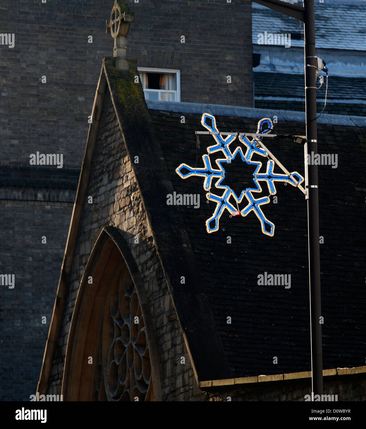 Cambridge Street Weihnachtsdekoration bei Tageslicht Stockfoto
