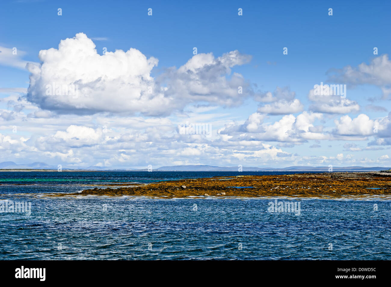 schöne Seelandschaft bei Aran Island, Irland Stockfoto