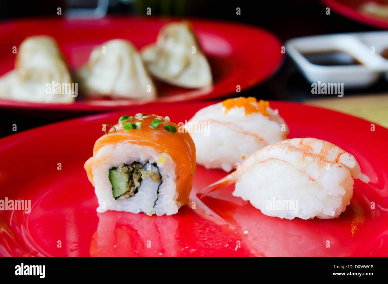 frisches Sushi-traditionelle, japanische Küche Stockfoto