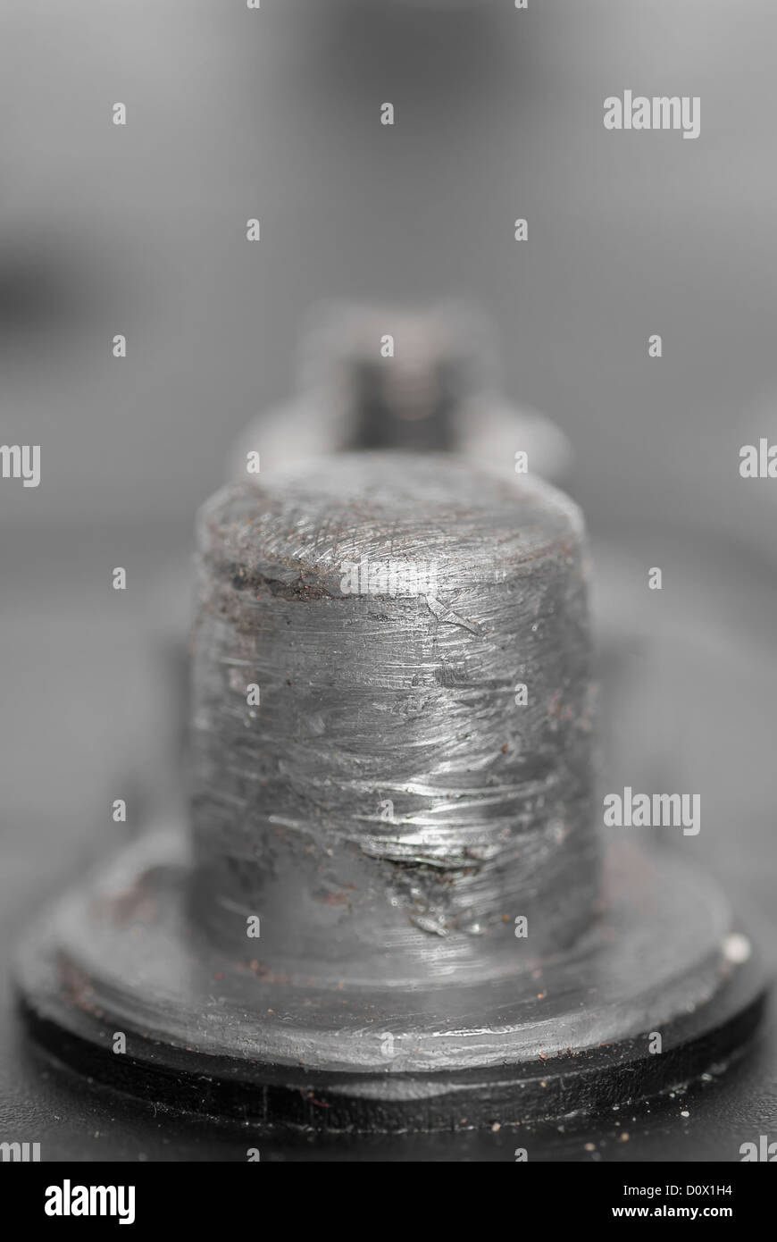 Pluspol der Batterieklemme der Batterie 12V Freizeit Stockfotografie - Alamy
