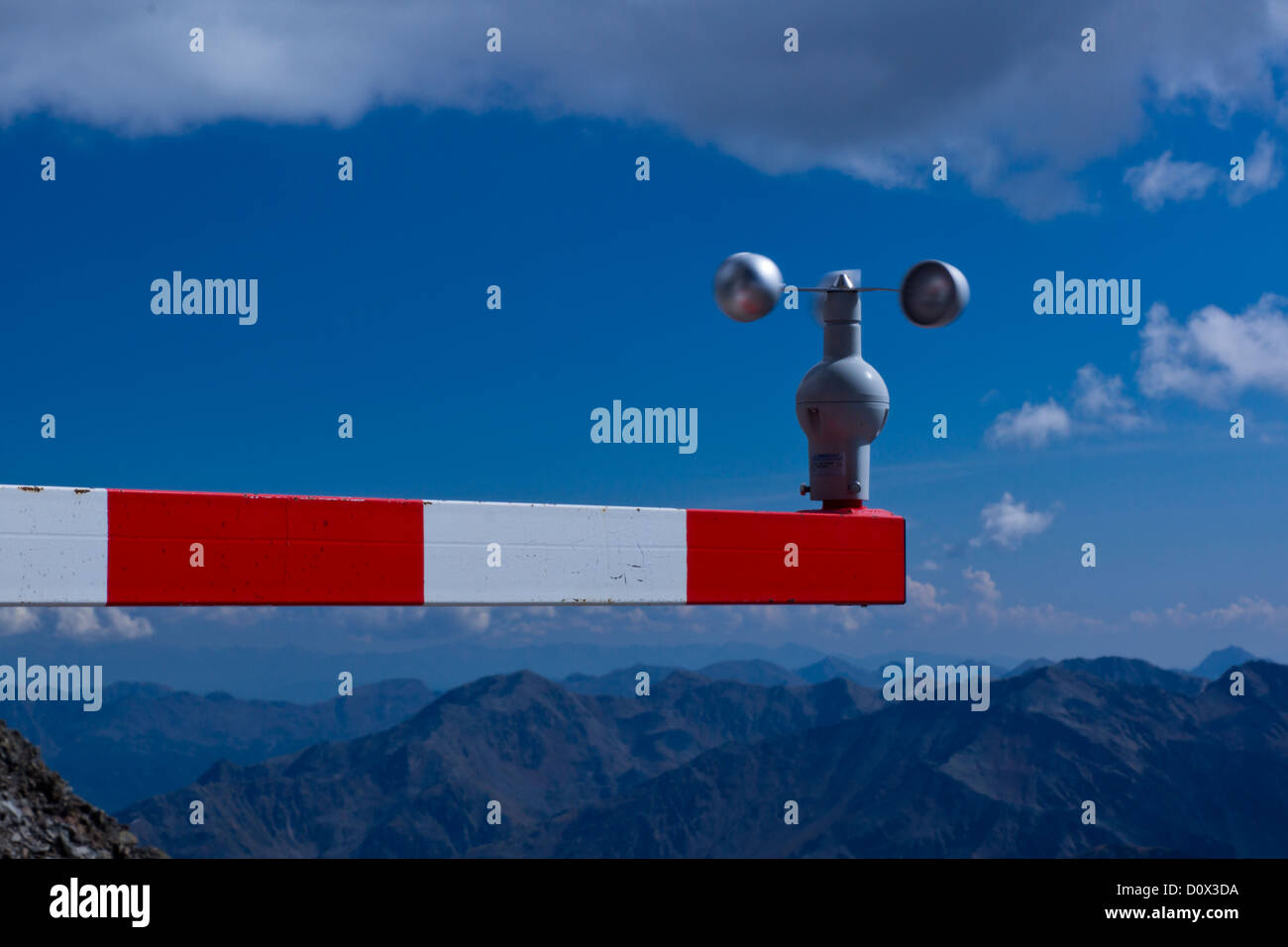 Wind messen -Fotos und -Bildmaterial in hoher Auflösung – Alamy