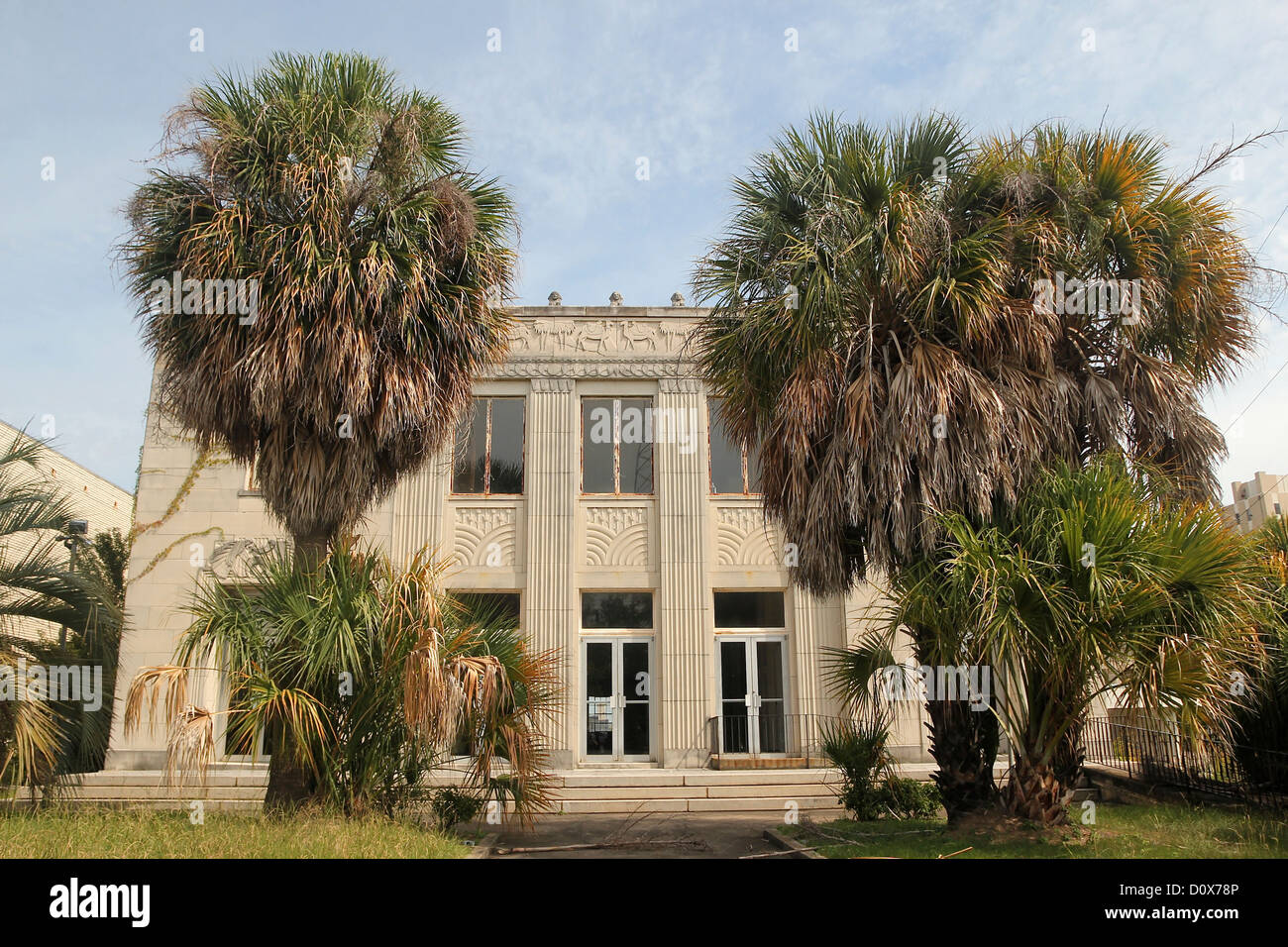 Eine ungewöhnliche Gebäude in Macon Georgia, im Art-Deco-Stil und mit ägyptischen Motiven. Stockfoto Eine ungewöhnliche Gebäude in Macon Georgia, im Art-Deco-Stil und mit ägyptischen Motiven. Stockfoto